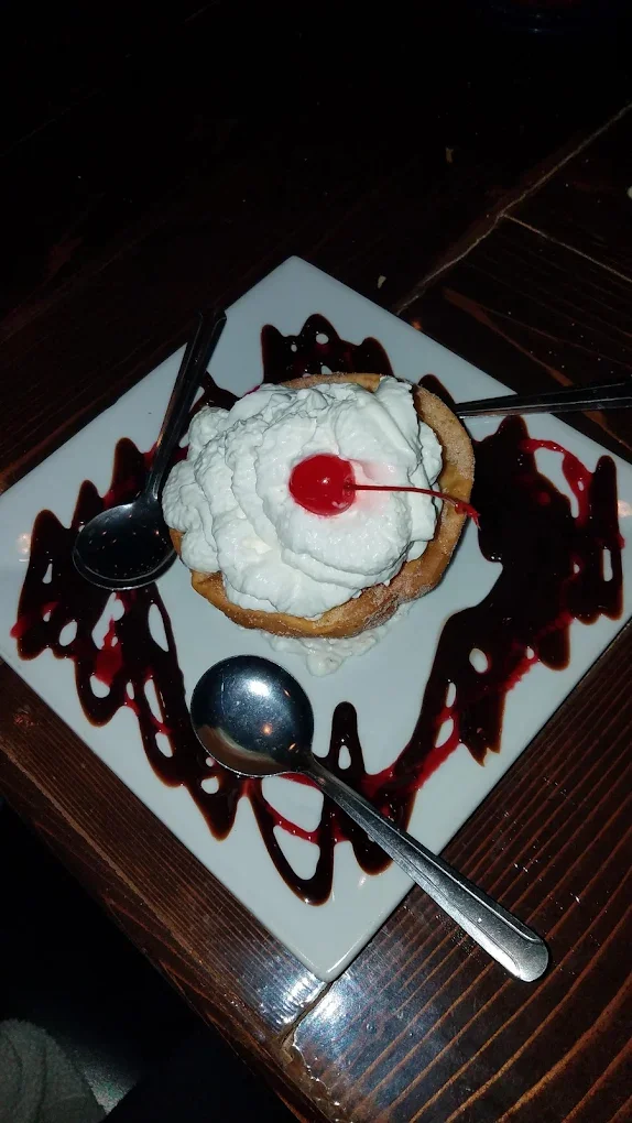 Fried Ice Cream - Classic Mexican fried ice cream with honey and cinnamon